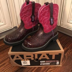Brand new in box Ariat Fatbaby Boots 9.5